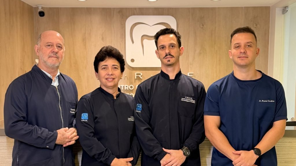 Corpo clínico do CROE na recepção